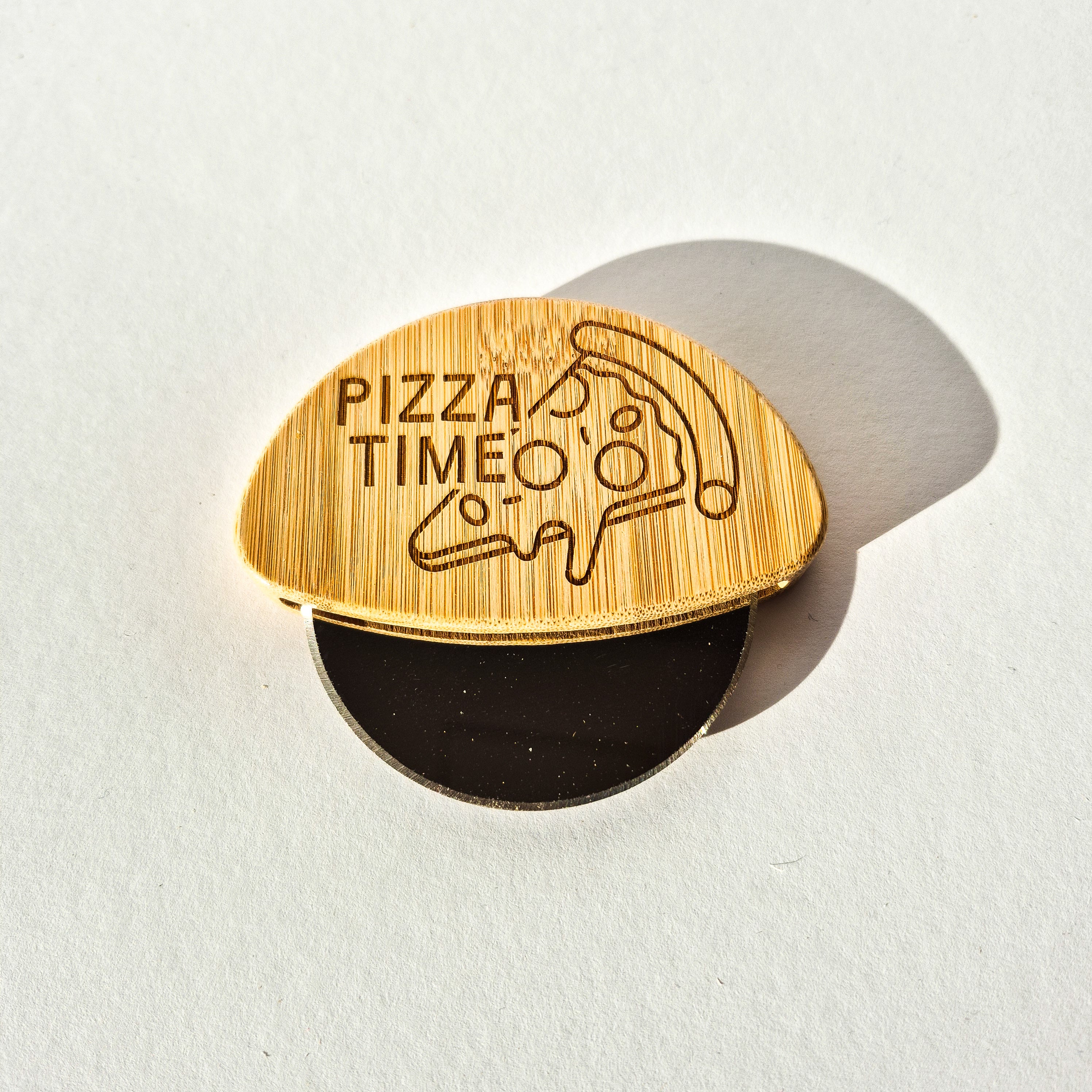 Pizzasnijder met gravure