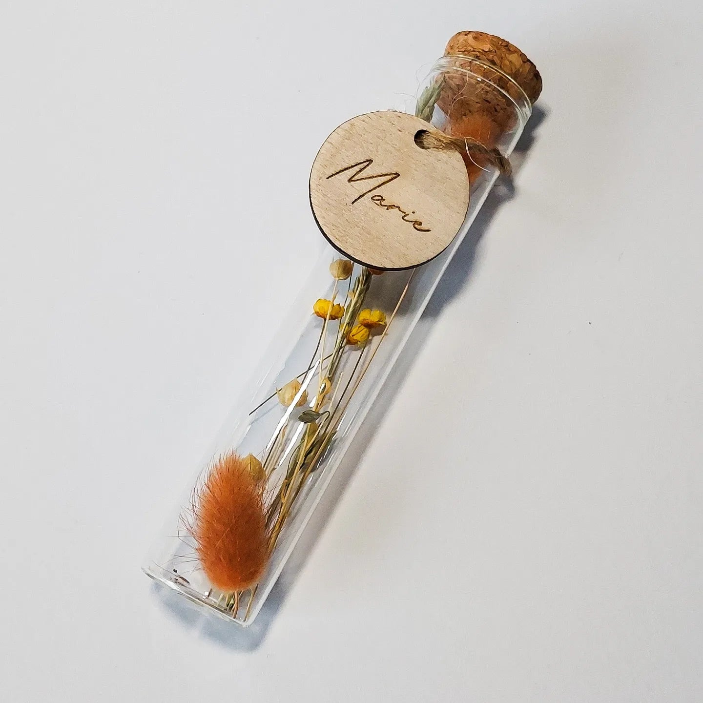 Proefbuis met droogbloemen