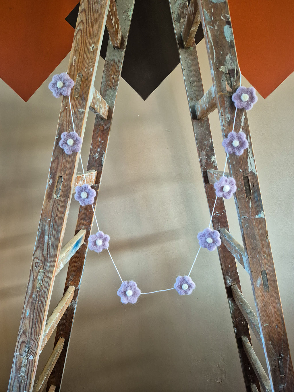 Vilten slinger bloemen