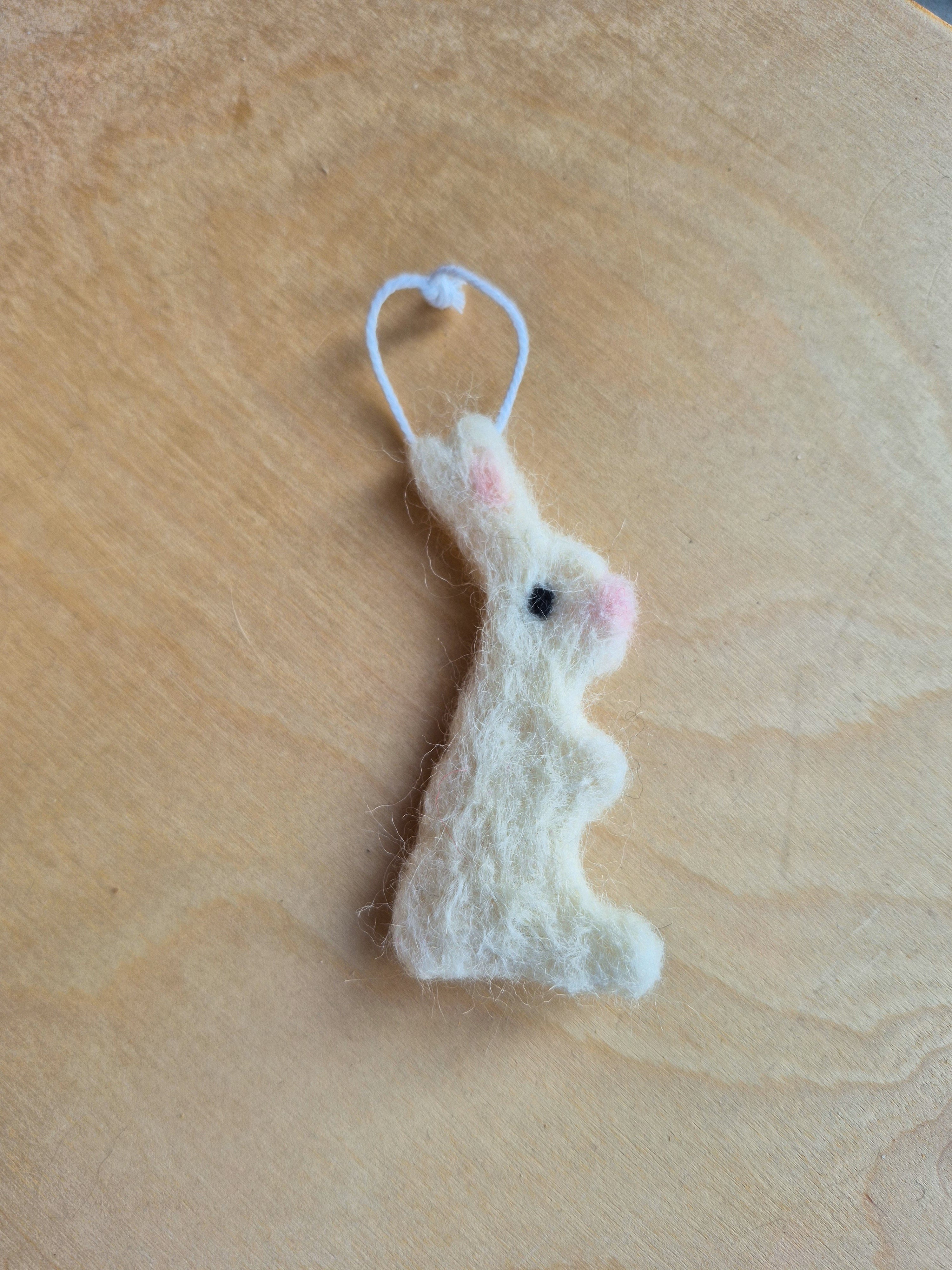Paashanger konijn uit vilt
